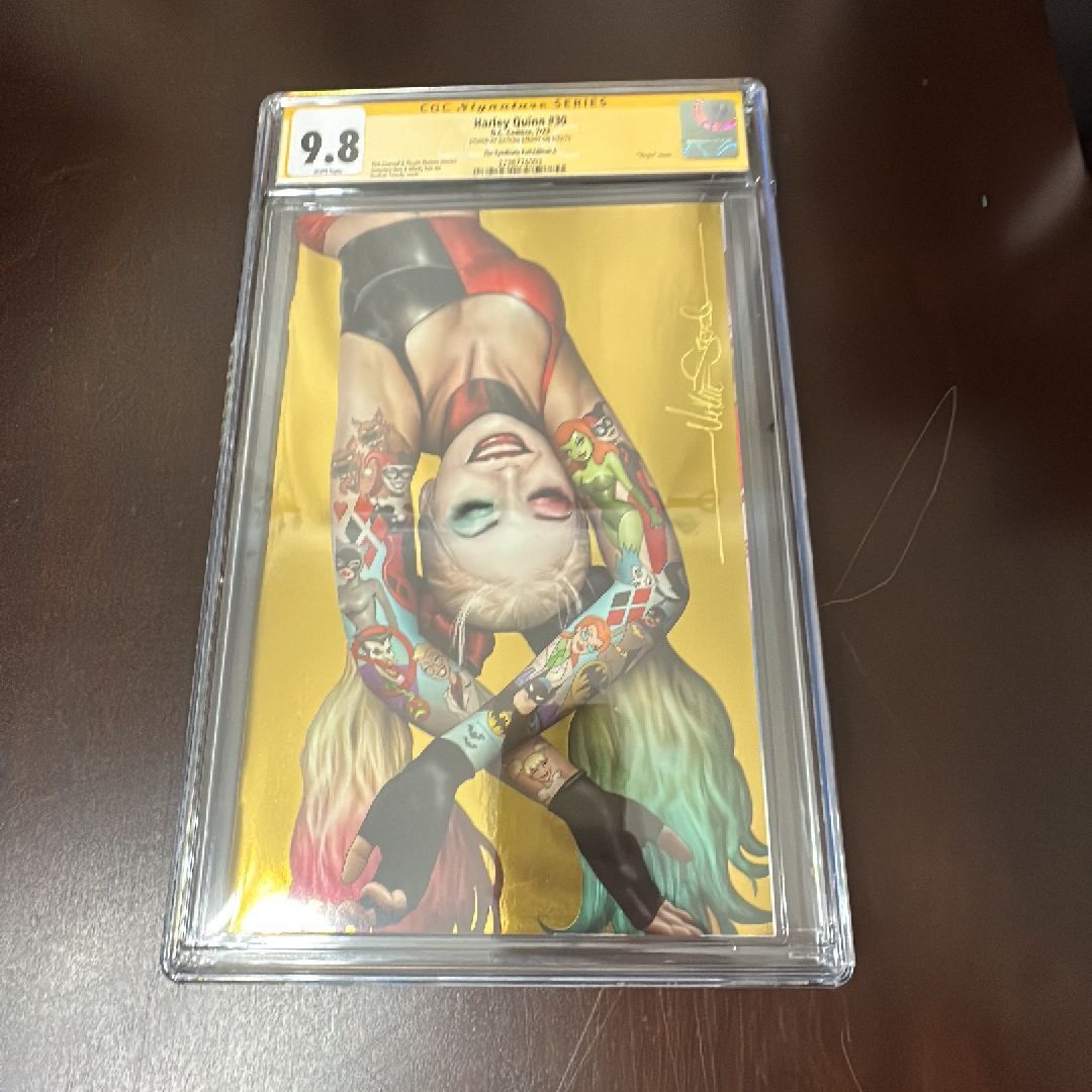 Harley Quinn 30 Gold Foil CGC 9.8 Nathan Szerdy SIGNED DC Comics